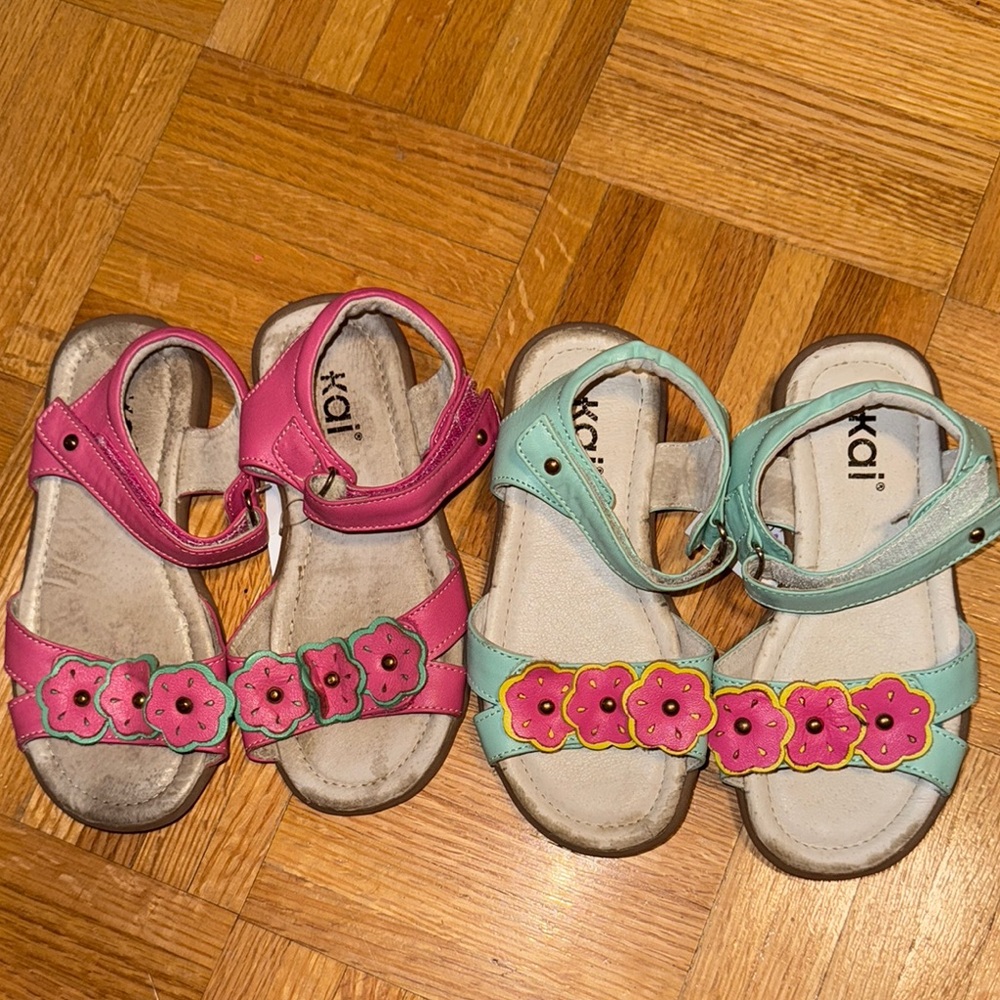 Good condition Size 11 See Kai Run - Kai Velcro Sandals